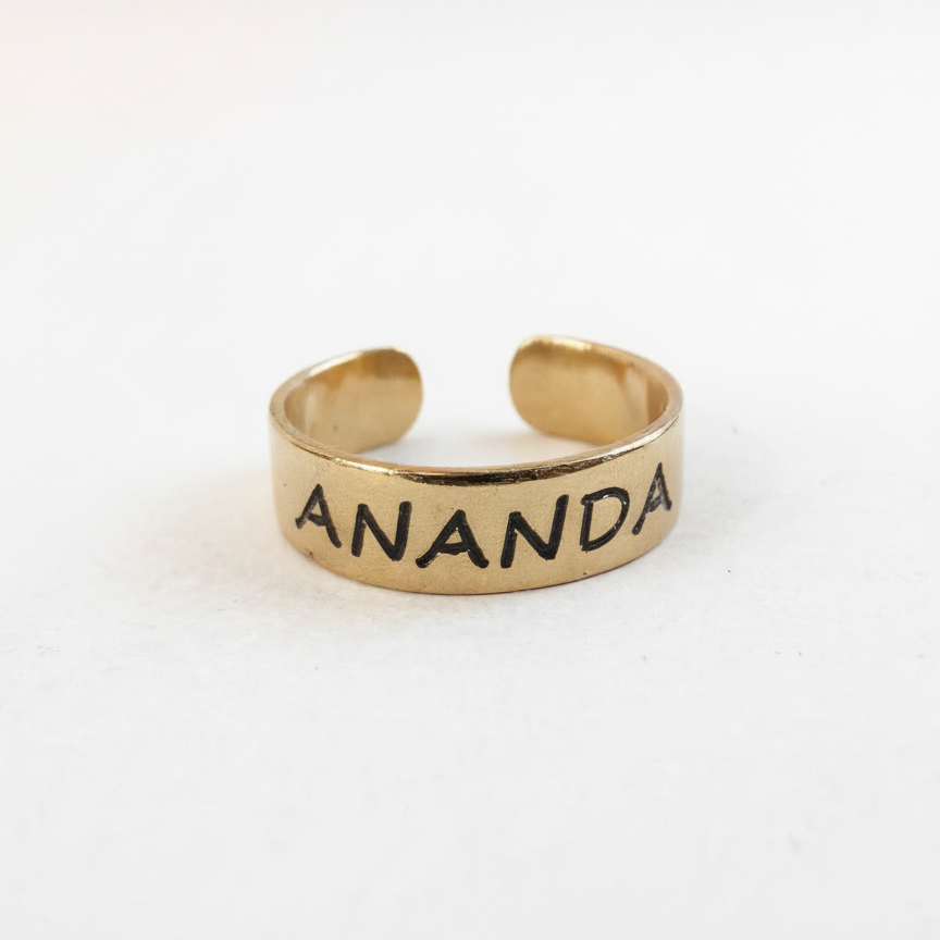 טבעת זהב לרגל