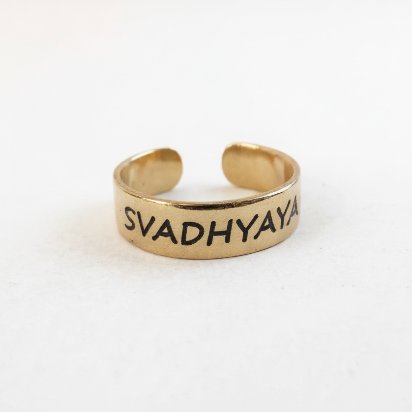 טבעת זהב לרגל